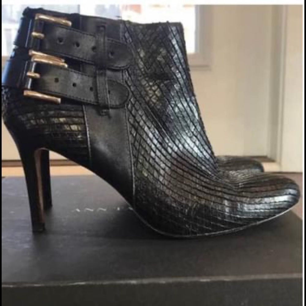 Ann Taylor black booties